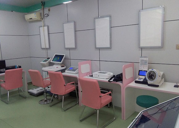 陜西基層衛(wèi)生專業(yè)委員會(huì)專家成員健康小屋參觀交流 陜西基層衛(wèi)生專業(yè)委員會(huì)專家成員健康小屋參觀交流